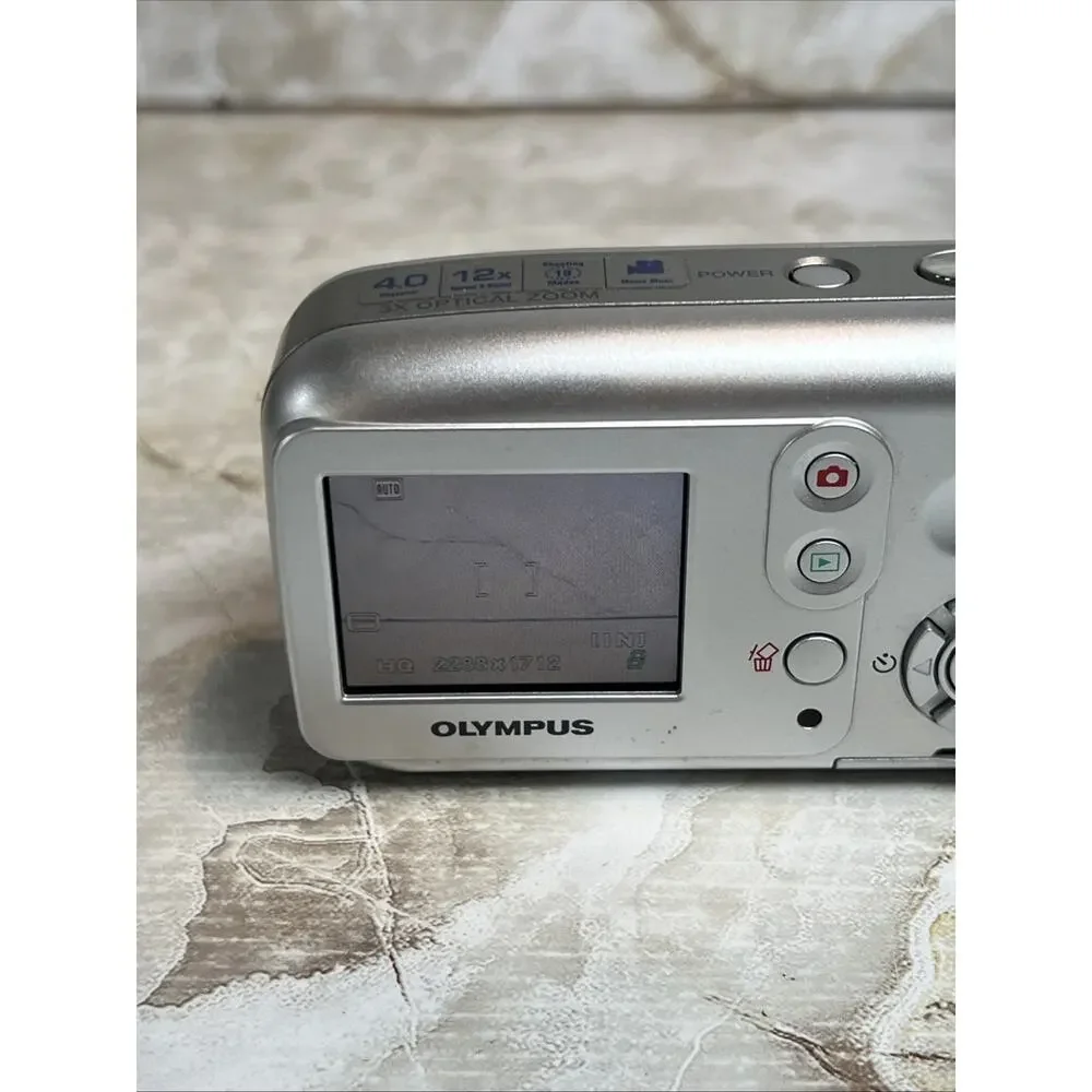 Olympus Camedia D-545 Zoom Digital Camera 4.0 MP Tested Working